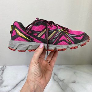 NEW BALANCE 610v2 trail running shoe pink
